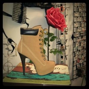 *BOGO*"Timberland Stilettos" platform booties