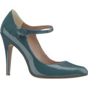 Good girl shoes are back!