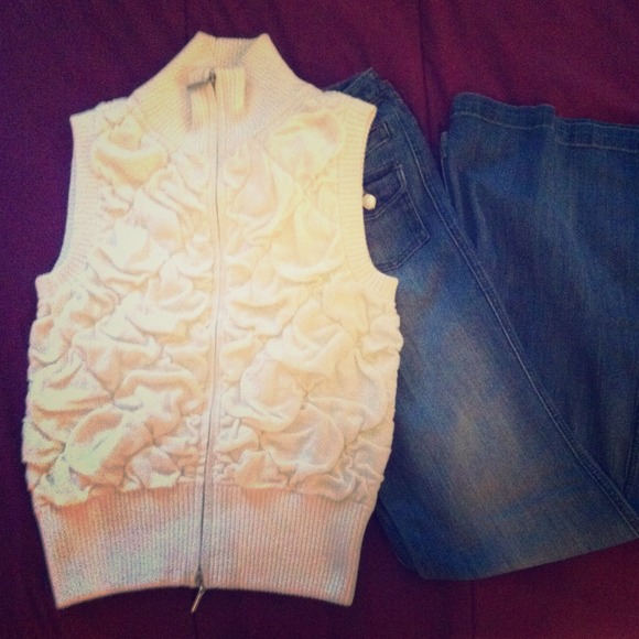 White House Black Market sweater vest