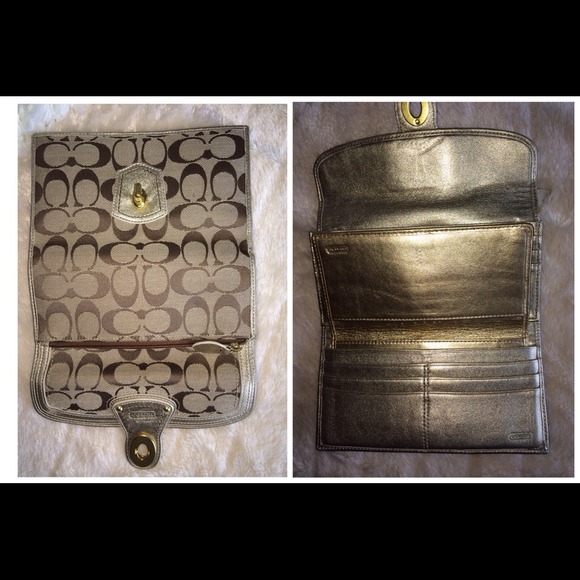 Coach Sig Checkbook Wallet.🎀Perfect🎀 - Picture 3 of 4