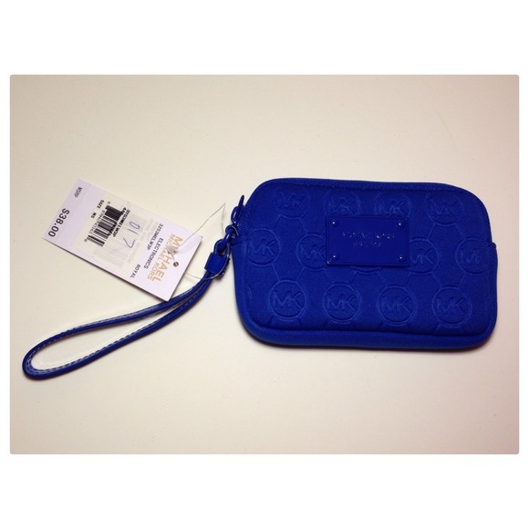 MK iPhone 5 Wristlet