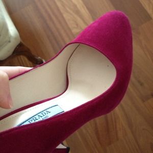 Additional pictures of Prada Heels