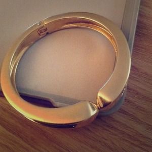 Stella & Dot bangle!