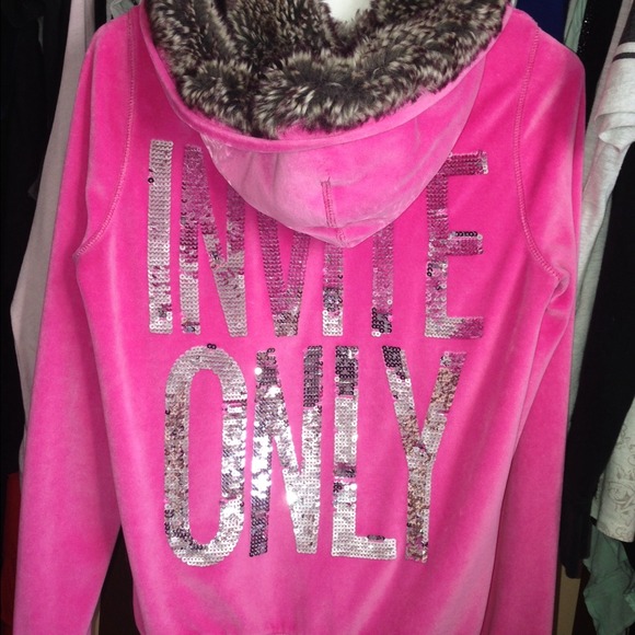 Victoria's Secret Sweaters - 💕VICTORIA SECRET BLING HOODIE will trade for JC