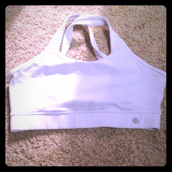 Lululemon sports bra