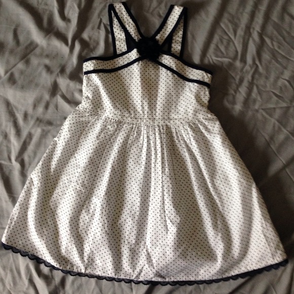 ❤️Sold❤️Girls 3T pockadot dress 100% cotton