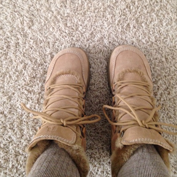 Report boots