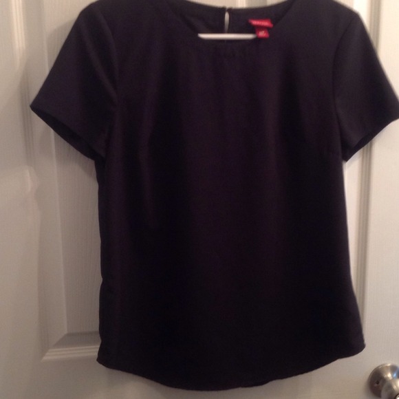 Black polyester top - Picture 1 of 3