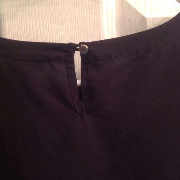 Black polyester top - Picture 3 of 3