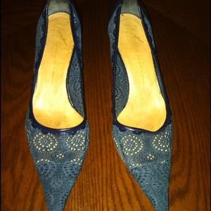 ⬇️Authentic Giuseppe pumps