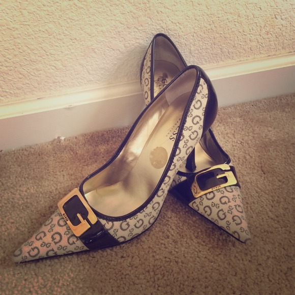 😍 Brown Guess Heels - Picture 1 of 3