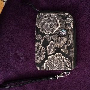 Wrist wallet,adorable design Has many departments