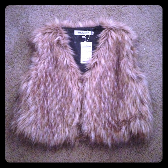 Faux Fur Vest ( Light Brown )
