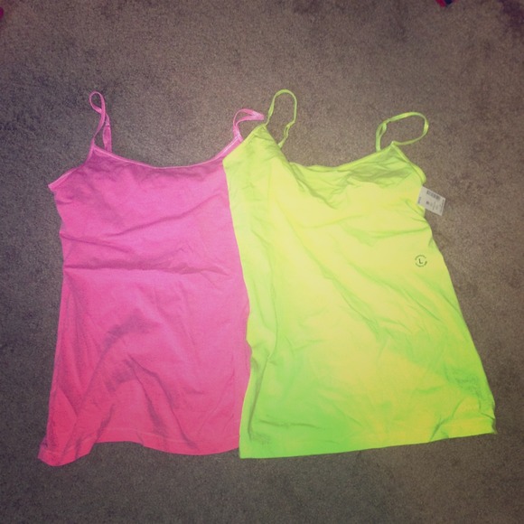 ❌SOLD IN BUNDLE❌Tank top bundle
