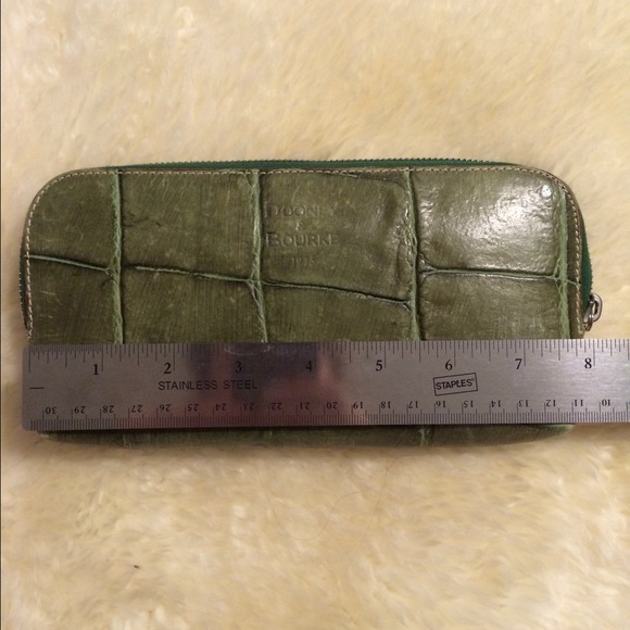 Dooney & Bourke zip-around clutch wallet - Picture 4 of 4