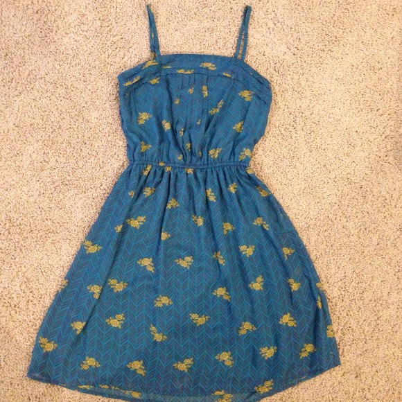 Adorable green and gold dress