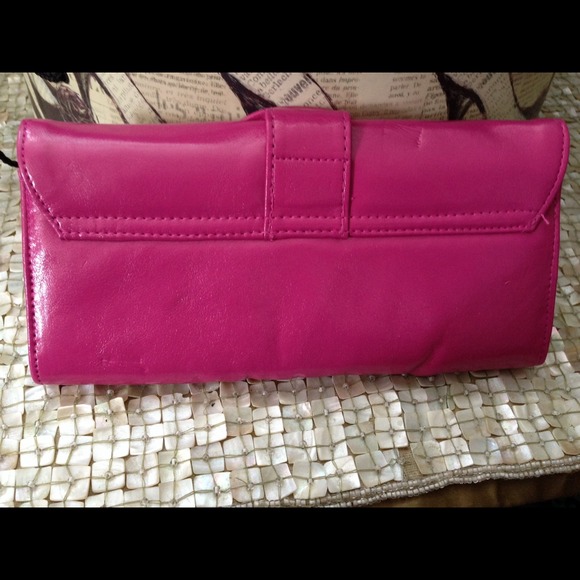 Pink Wallet - Picture 2 of 3