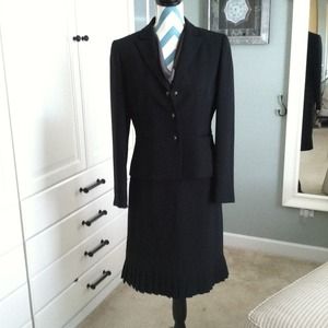 Tahari Blazer and skirt suit