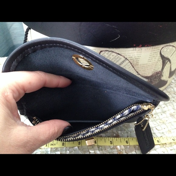 Coach Wallet - Picture 4 of 4