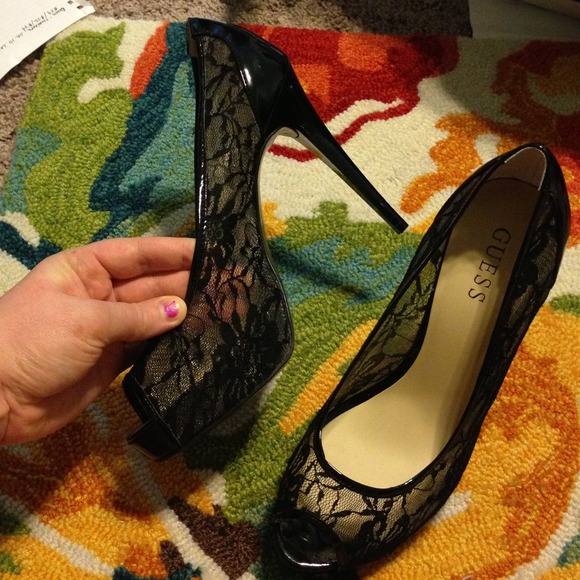 Brand-NEW clear lace platform heels, GUESS, Sz 10!