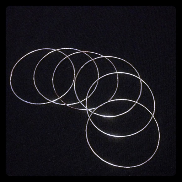 Silver bangle set