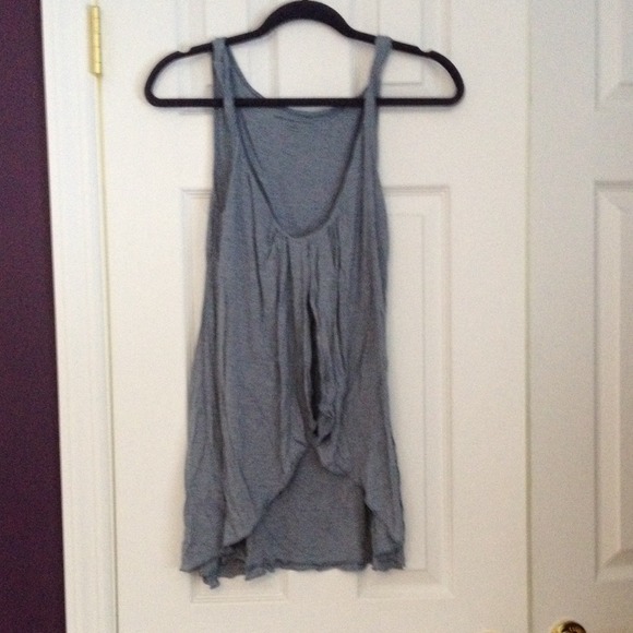 💖!! LAST CHANCE!!! 
Bubble blue tank - Picture 2 of 2