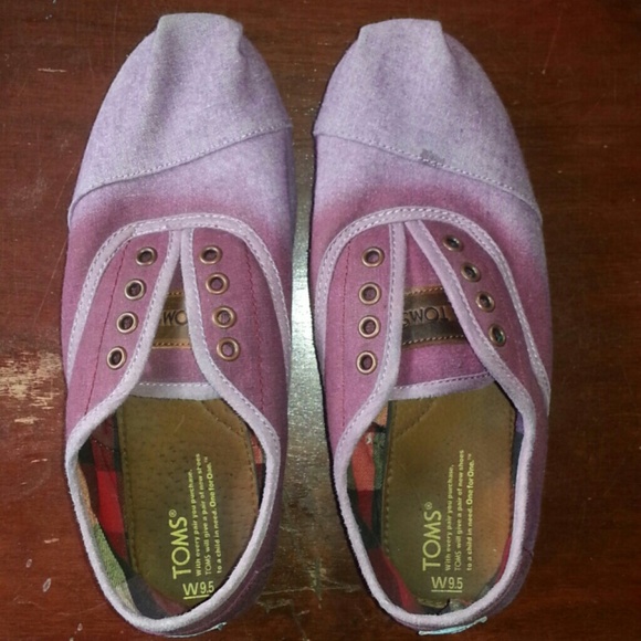 SOLD SOLD SOLD Purple Ombre TOMS Cordones