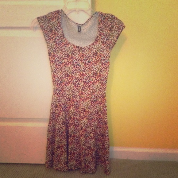 Floral H&M dress.
