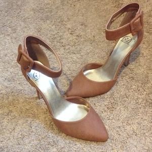 Brown pointed toe heels