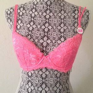 Victoria's Secret lightly lined Demi 36B