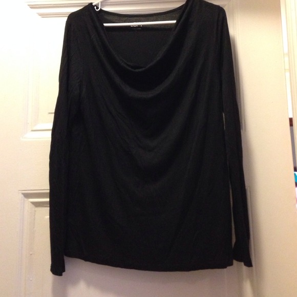 []SOLD[] BRAND NEW without tags Loft long sleeve
