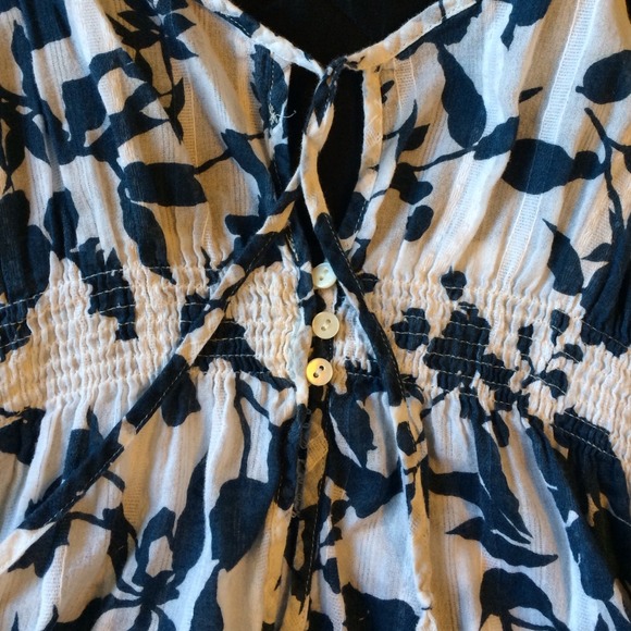 A&F tank - Picture 2 of 2