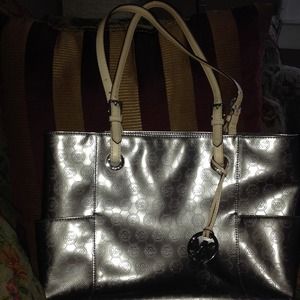 TRADE TREADED 🎀Authentic MK like new copper color