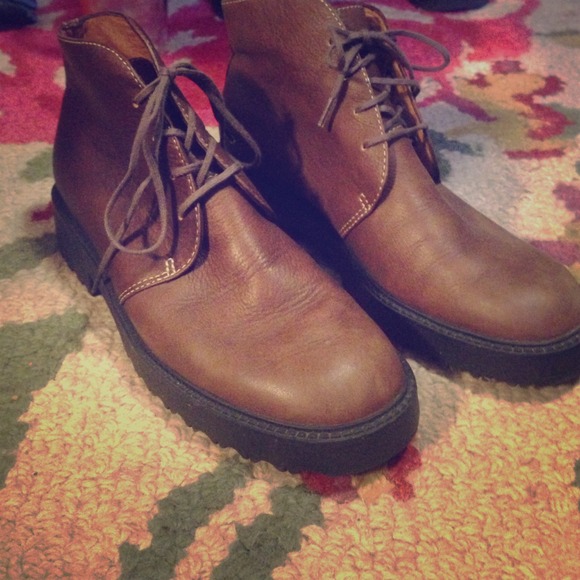 Clark's leather desert boots