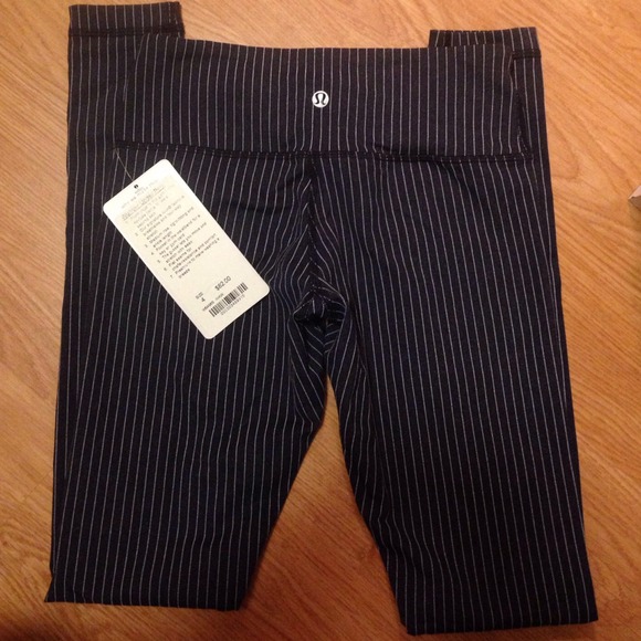⛔️TRADED⛔️Lululemon Wunder Under Pants - Picture 3 of 3