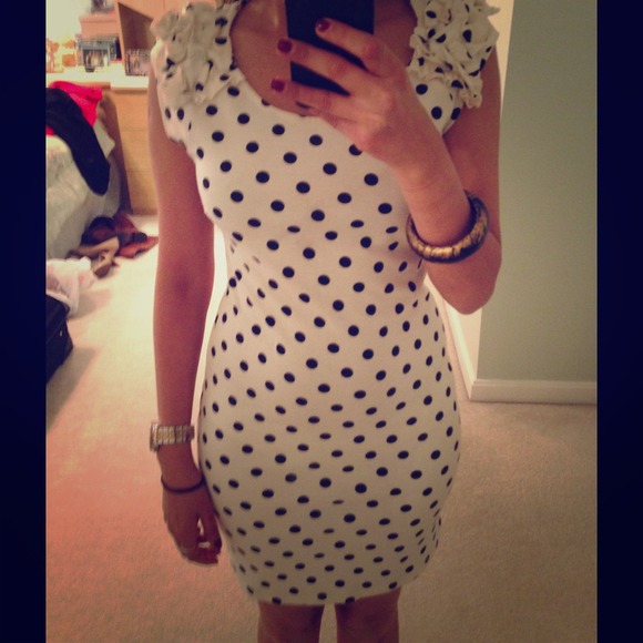 **SOLD**Cute polka dot dress with shoulder detail!