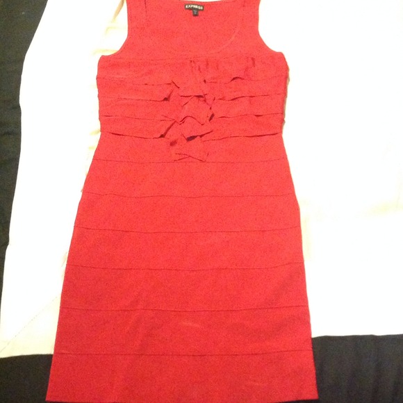 Red dress - Picture 1 of 3