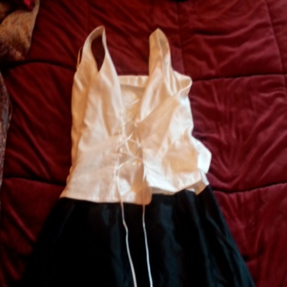 Dress - Picture 2 of 2