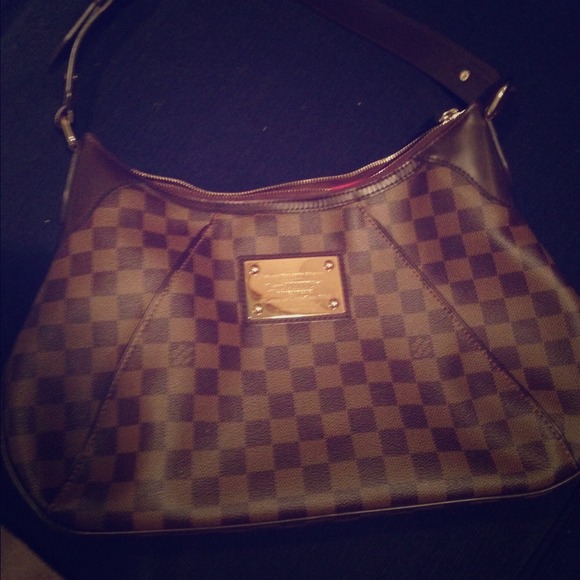 🌸🌸sale🌸🌸🌸Authentic Louis Vuitton Thames Mm