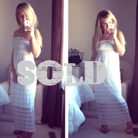 Strapless stretchy Lace Dress