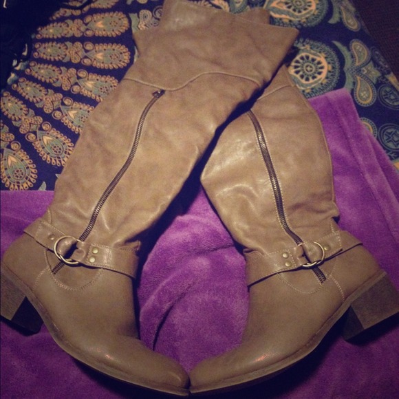 Tan Knee High Riding Boots