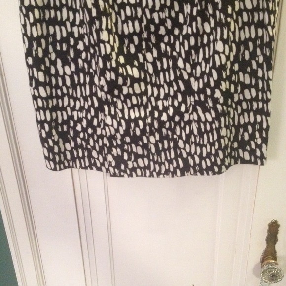 Ann Taylor brush skirt - Picture 3 of 4