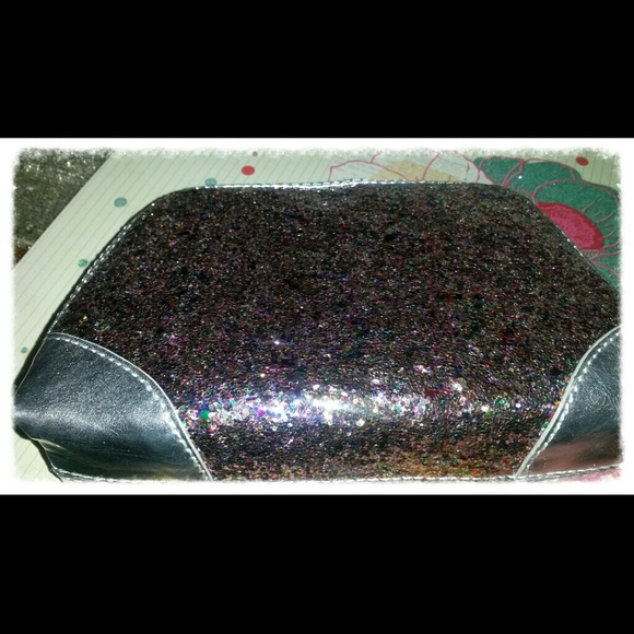 9 WEST" CLUTCH/COSMETIC BAG-NEW - Picture 3 of 3