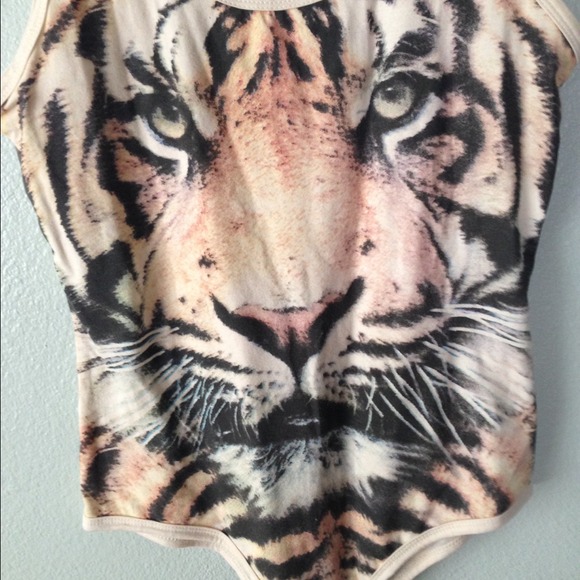 ❌SOLD IN BUNDLE❌Tiger face bodysuit - Picture 2 of 3