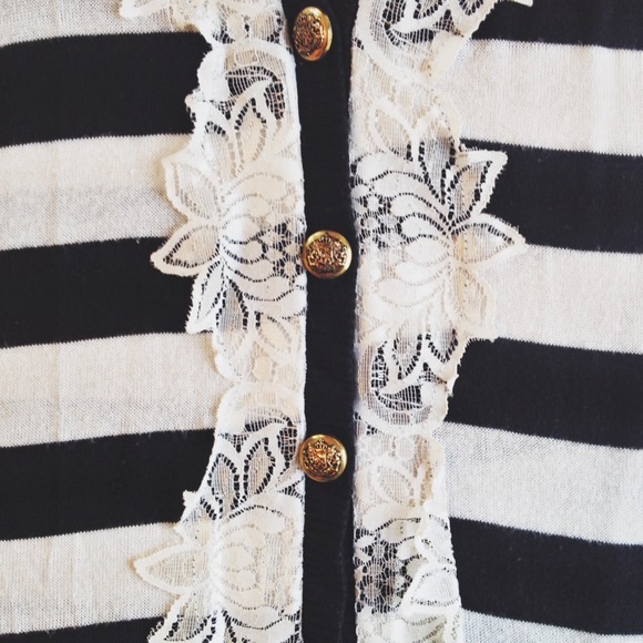 🚫BUNDLED🚫 Striped black + white cardigan w/ lace