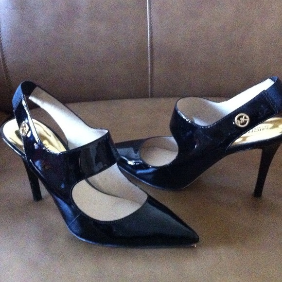 Shoes - Picture 2 of 2