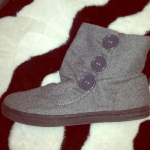 Gray. 3 buttons and a zipper, cute ankle boots!