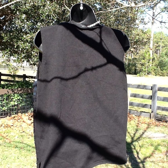 Beautiful Black Sequined Top!! 😃 - Picture 2 of 2