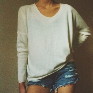 🔴SOLD🔴Lightweight Sweater