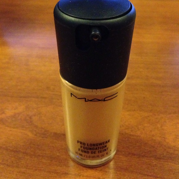 **HOLD** Authentic M.A.C. Long wear foundation